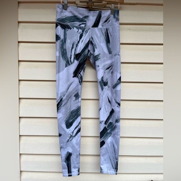 Alo different patterns and shades of grey high waisted leggings, great shape - Picture 1 of 6